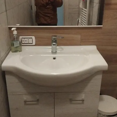 3 Station Free Parking